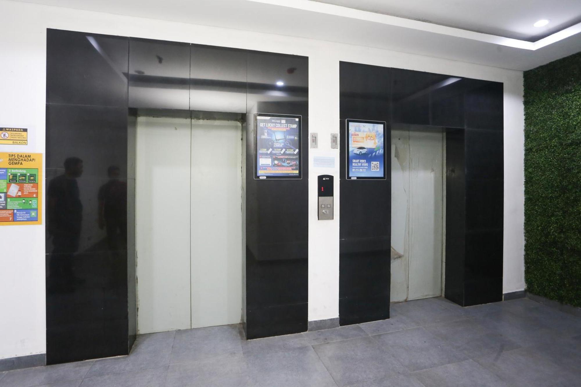 Collection O Bekasi Near Golden City Bekasi Formerly Metropolitan Park Exterior photo